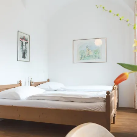 Seminarzentrum Stift Schlaegl 3*