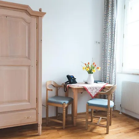 Seminarzentrum Stift Schlaegl 3*