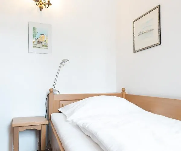 Hotel Seminarzentrum Stift Schlaegl 3*