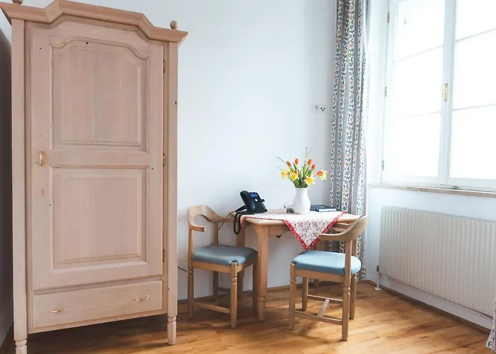 Seminarzentrum Stift Schlaegl 3*